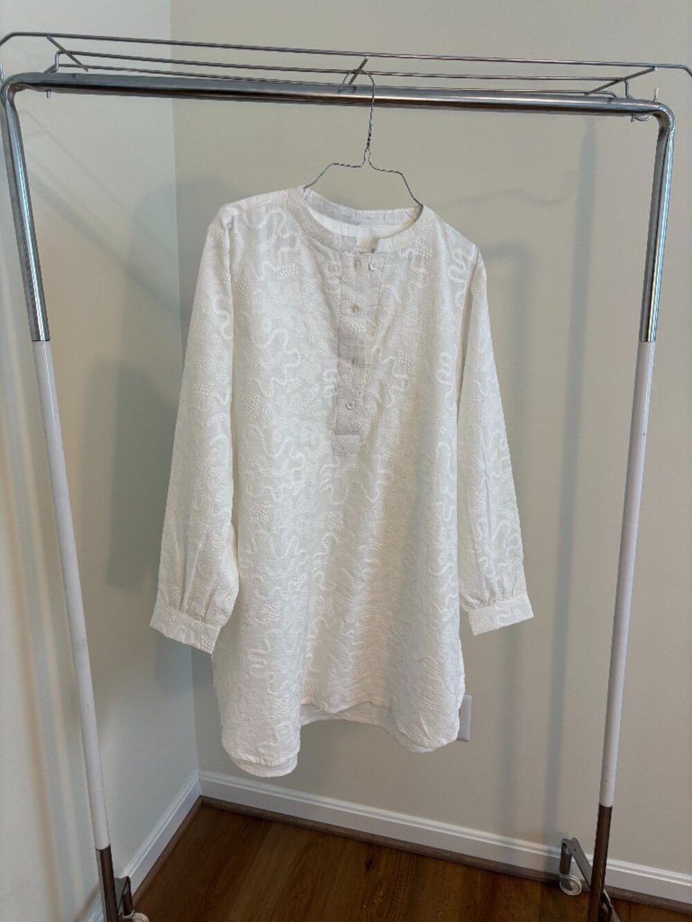 Pearl white 100% cotton/ lawn embroidered tunic/top